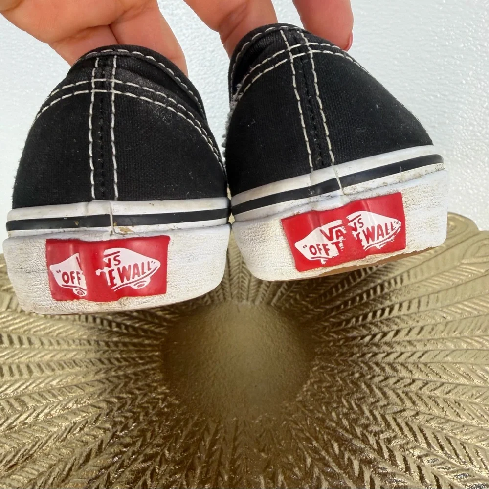 Vans Off The Wall Kids‎ 2.5 Black Canvas Slip On Sneakers
